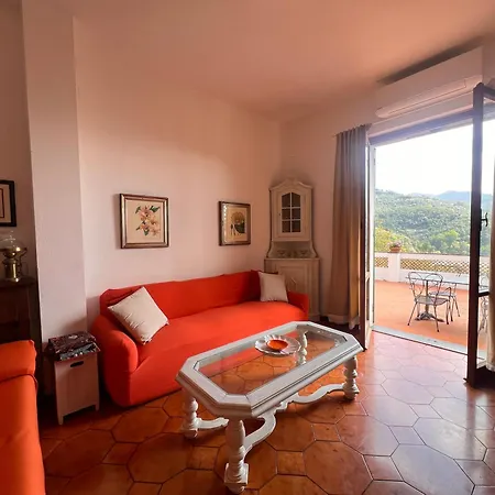 Liguria Sea And Mountains, 80 Sqm Facing The Highway, With Free Wi-fi, Parking, And A Terrace *