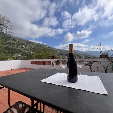 Welcome Riviera, Liguria Sea And Mountains, 80 Sqm Facing The Highway, With Free Wi-fi, Parking, And A Terrace Appartement *