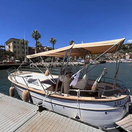 Appartement Welcome Riviera, Liguria Sea And Mountains, 80 Sqm Facing The Highway, With Free Wi-fi, Parking, And A Terrace Rapallo